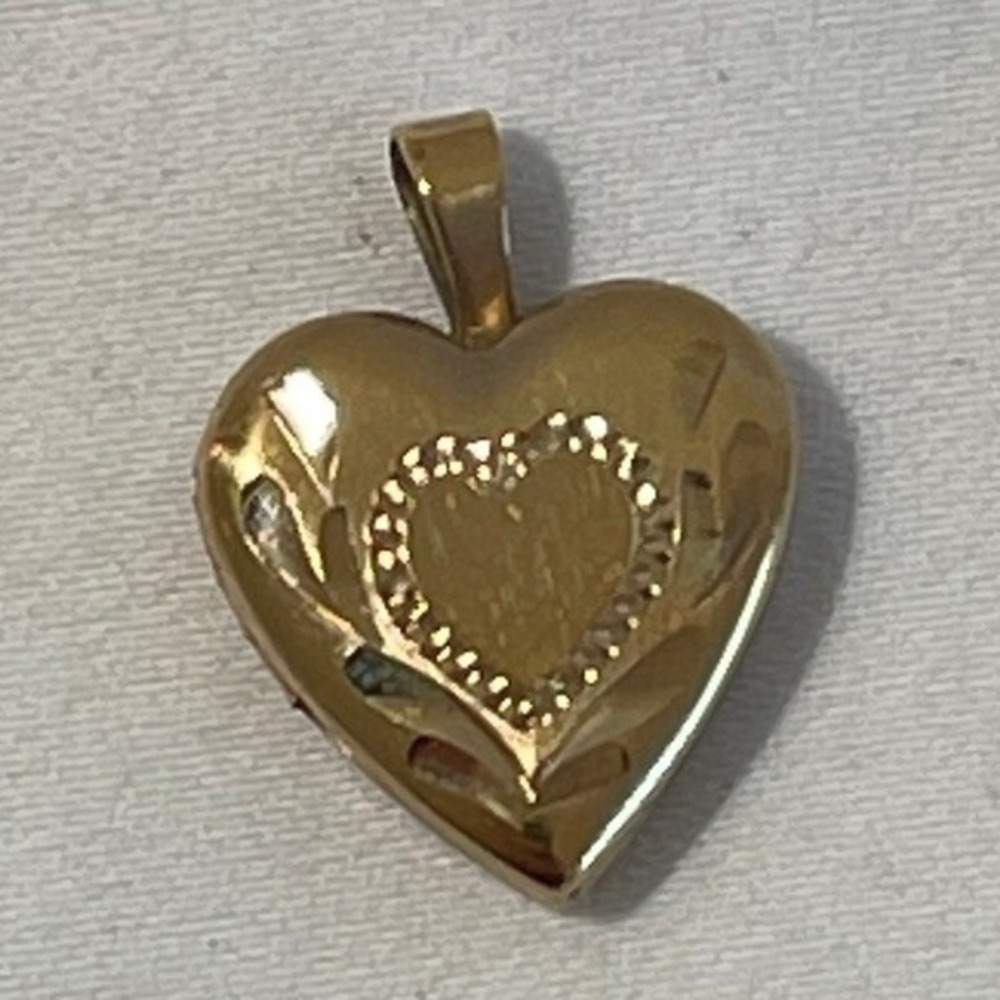 Vintage 14K Gold Filled Heart Locket Pendant Etched Diamond Cut Design